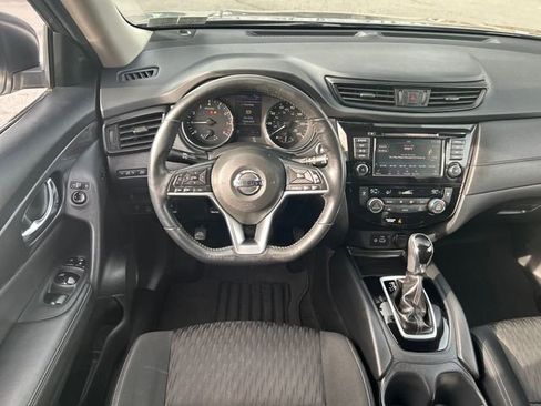 Used 2018 Nissan Rogue SV w/ Premium Package image 14