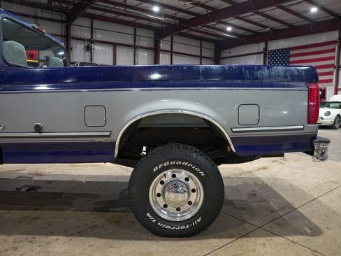Used 1995 Ford F350 XLT 2dr 4WD Standard Cab LB image 5
