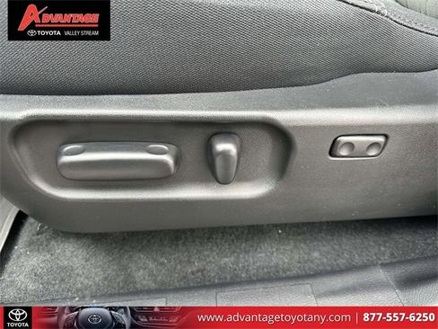 Certified 2023 Toyota Tacoma TRD Off-Road image 19