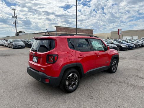 Used 2015 Jeep Renegade Latitude FWD image 6