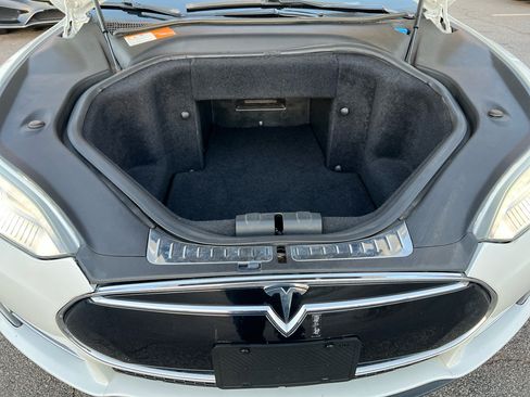 Used 2013 Tesla Model S Signature Performance image 26