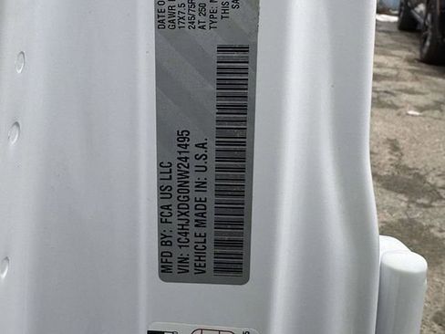 Used 2022 Jeep Wrangler Unlimited Sport AWD/4WD image 31