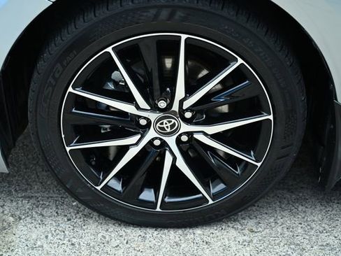 Used 2024 Toyota Camry SE image 19