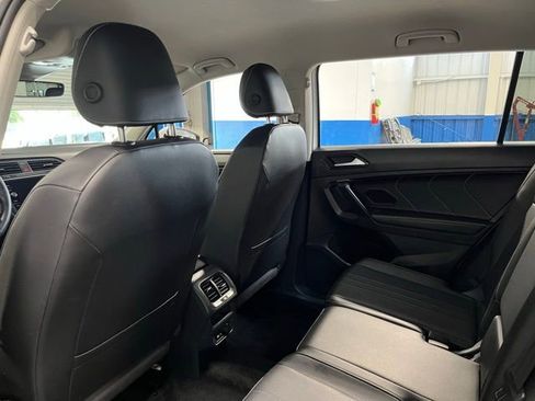 Used 2024 Volkswagen Tiguan SE AWD/4WD image 17