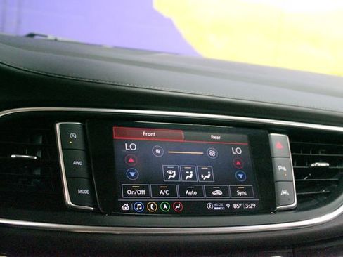 Used 2022 Buick Enclave Avenir w/ Avenir Technology Package AWD/4WD image 22