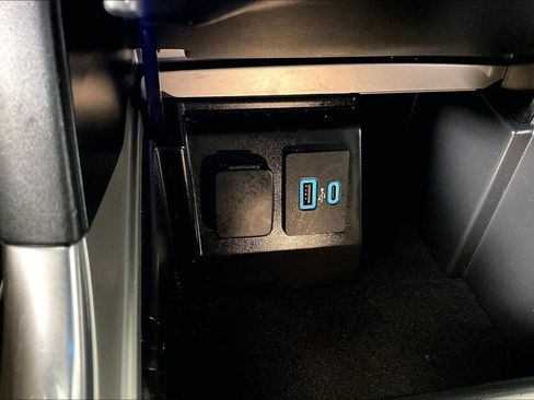 Used 2022 Ford Explorer Limited w/ Equipment Group 301A image 33