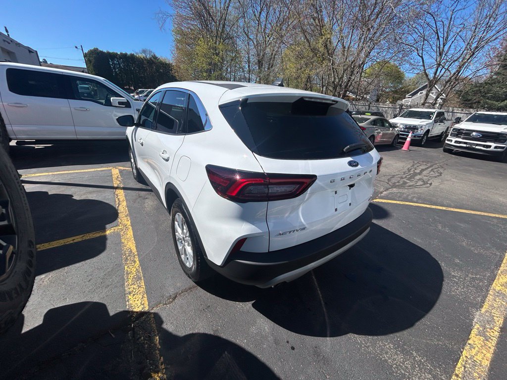Used 2024 Ford Escape Active AWD/4WD image 5