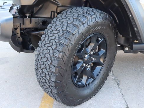 Used 2022 Jeep Wrangler Unlimited Sport AWD/4WD image 18
