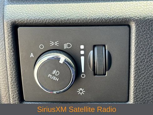 Used 2021 Jeep Grand Cherokee Overland AWD/4WD image 9