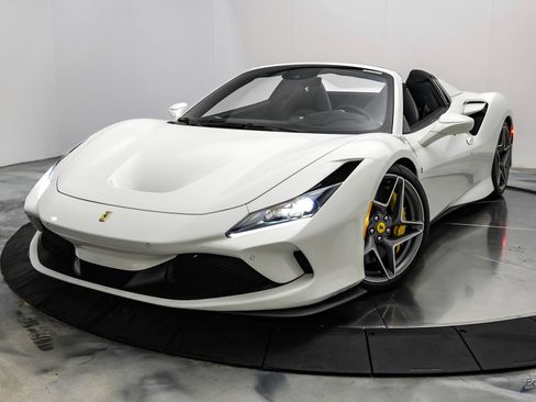Used 2022 Ferrari F8 Tributo RWD image 7