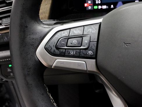 Used 2024 Volkswagen Atlas SE AWD/4WD image 27