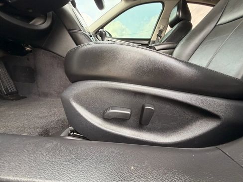 Used 2017 INFINITI Q50 2.0t w/ Moonroof Package image 36