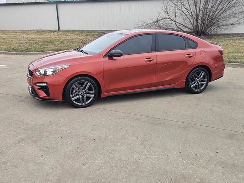 Used 2021 Kia Forte GT-Line w/ GT-Line Premium Package image 2