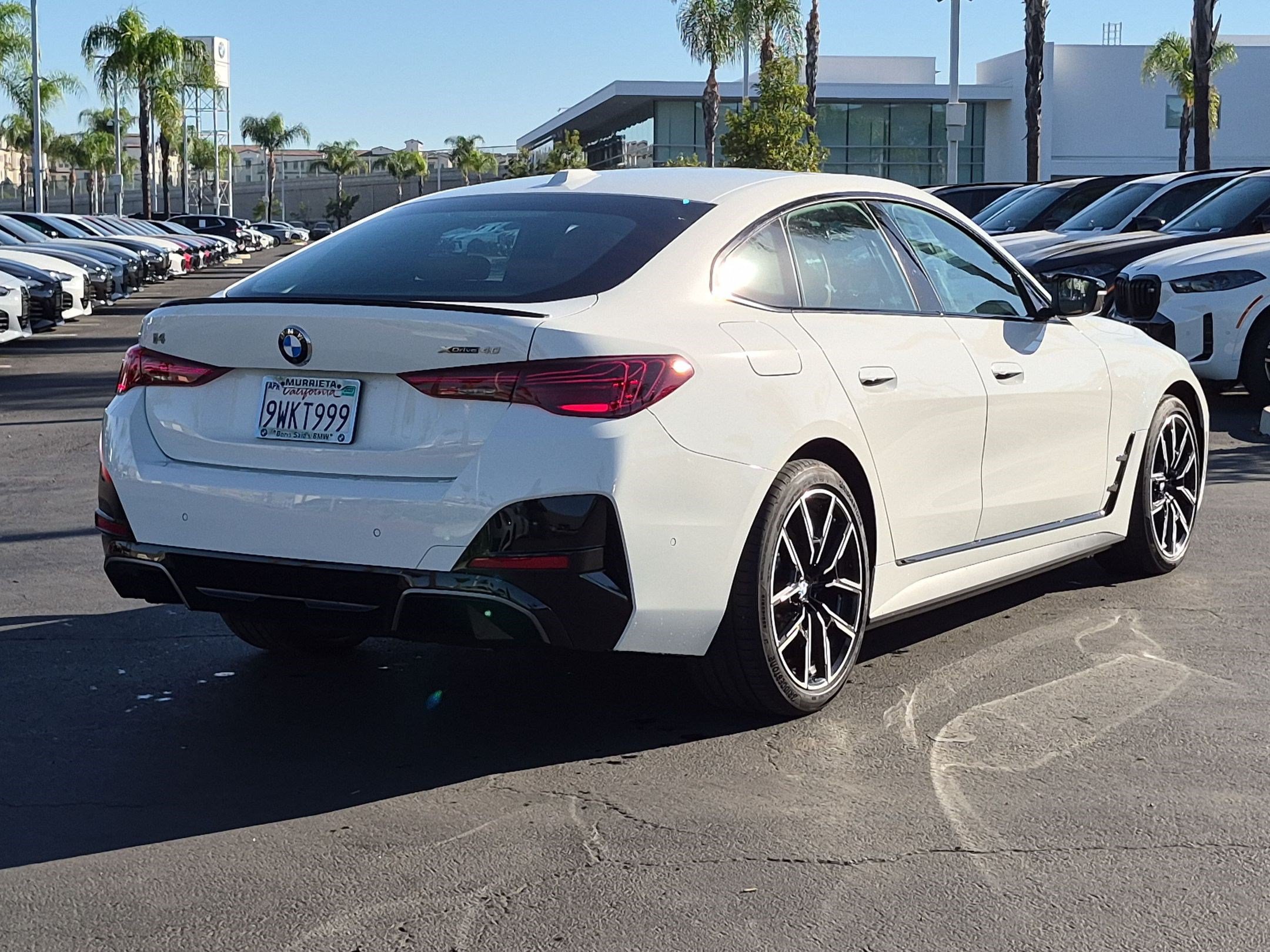 Used 2026 BMW i4 xDrive40i w/ M Sport Package AWD/4WD image 10