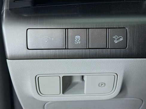 Certified 2025 Hyundai Kona SEL image 10