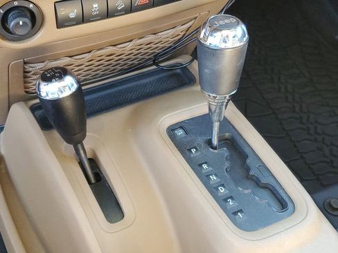 Used 2011 Jeep Wrangler Unlimited Sahara w/ Dual Top Group AWD/4WD image 16