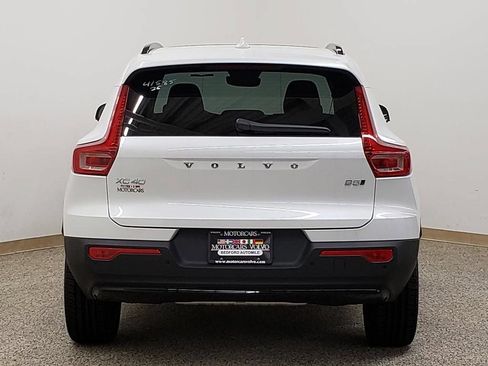 New 2026 Volvo XC40 B5 Core w/ Climate Package AWD/4WD image 4