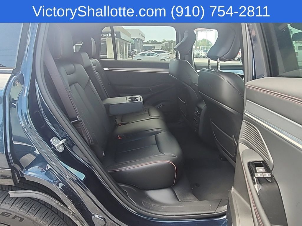 Used 2024 Jeep Wagoneer Launch Edition AWD/4WD image 41
