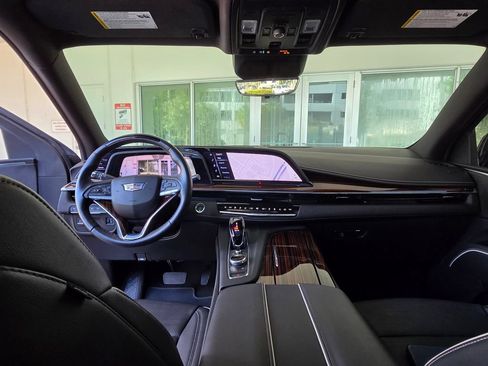 Used 2023 Cadillac Escalade ESV Premium Luxury AWD/4WD image 26