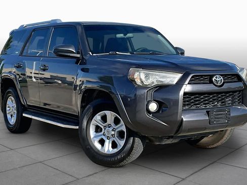Used 2016 Toyota 4Runner SR5 RWD image 3