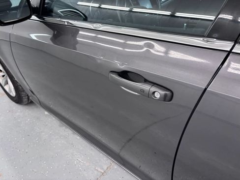 Used 2015 Chrysler 300 Limited RWD image 20