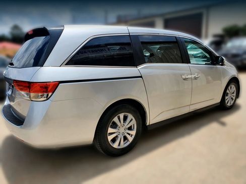 Used 2014 Honda Odyssey EX image 10