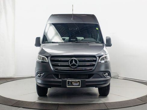 Used 2025 Mercedes-Benz Sprinter 2500 image 2