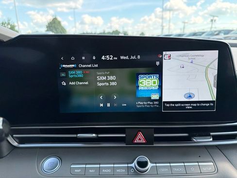 Used 2024 Hyundai Elantra SEL FWD image 23