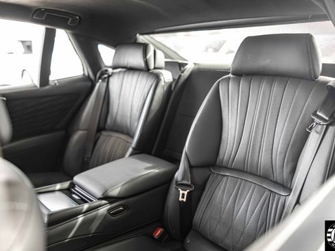 Used 2020 Lexus LS 500h AWD image 35