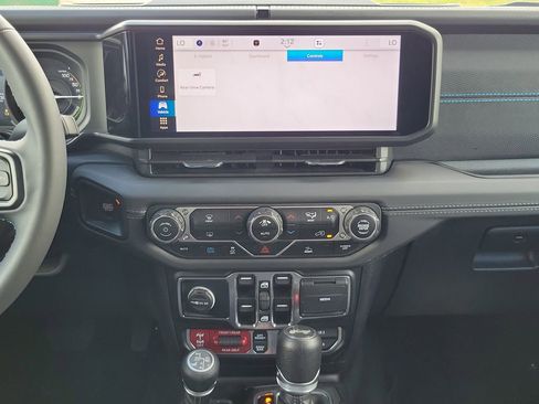 Used 2024 Jeep Wrangler Unlimited Rubicon 4xe image 14