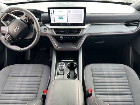 Certified 2025 Ford Explorer ST-Line w/ ST-Line Street Pack image 21