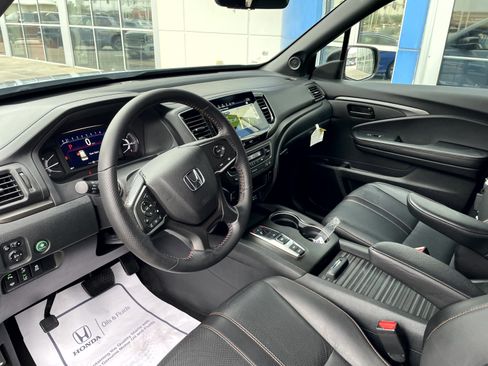 Used 2023 Honda Passport TrailSport image 12