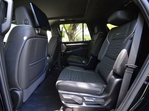Used 2026 Cadillac Escalade Platinum Sport w/ LPO, ONYX Package AWD/4WD image 68