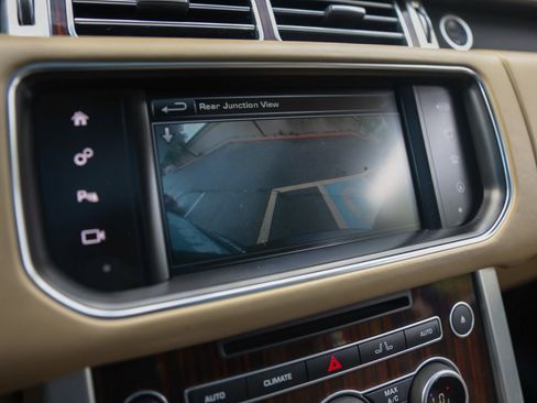 Used 2016 Land Rover Range Rover HSE image 29