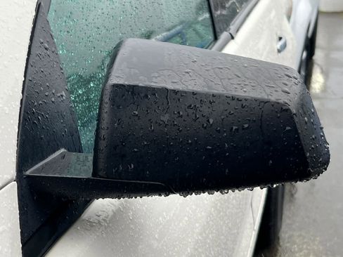 Used 2014 GMC Acadia SLE image 18