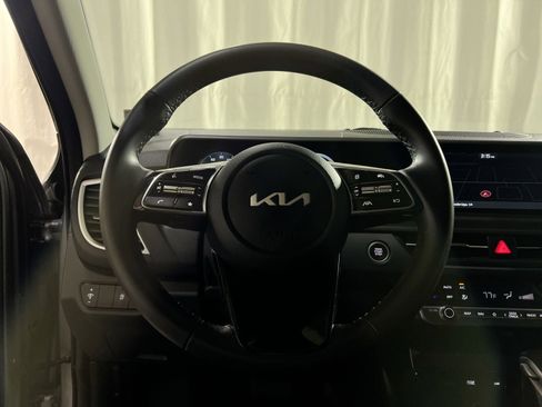 Used 2025 Kia Seltos EX image 23