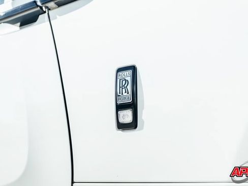 Used 2019 Rolls-Royce Wraith RWD image 35