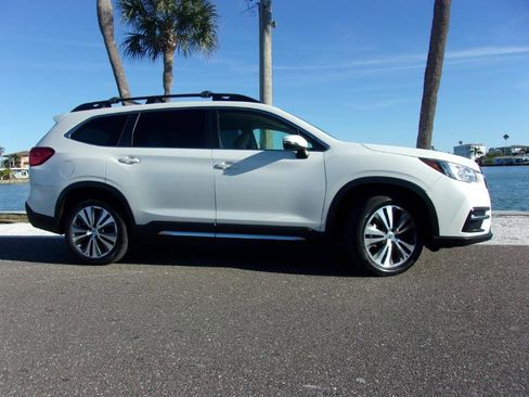 Used 2019 Subaru Ascent Limited w/ Popular Package #3 image 4
