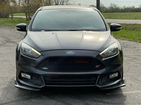 Used 2017 Ford Focus ST FWD image 8