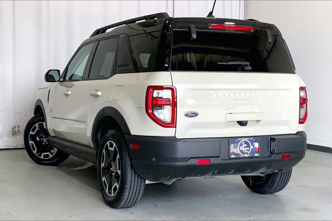 Used 2024 Ford Bronco Sport Outer Banks w/ Tech Package AWD/4WD image 10