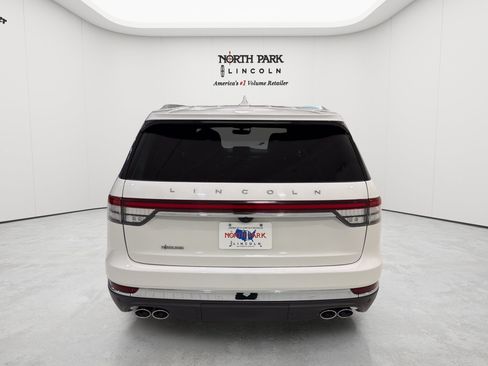 Used 2023 Lincoln Aviator Reserve w/ Elements Package Plus RWD image 4