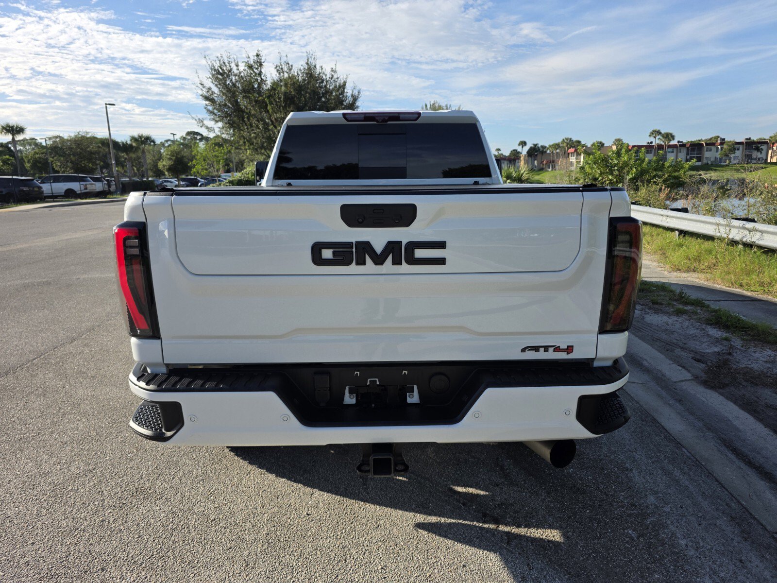 Used 2024 GMC Sierra 2500 AT4 w/ AT4 Premium Plus Package AWD/4WD image 6