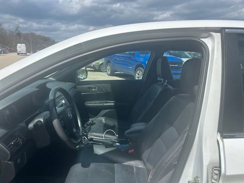 Used 2017 Honda Accord Sport Special Edition image 9