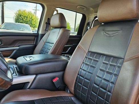 Used 2018 Nissan Titan Platinum Reserve w/ Platinum Utility Package AWD/4WD image 17