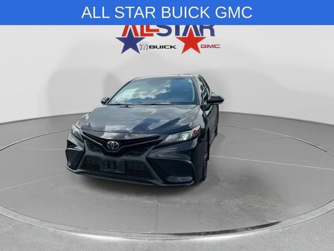 Used 2023 Toyota Camry SE w/ Convenience Package FWD image 2