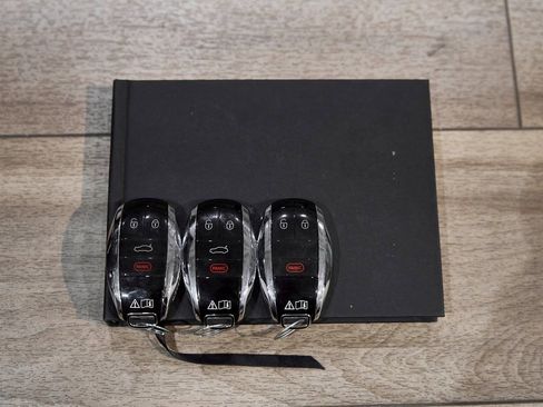 Used 2023 Bentley Continental GT Azure image 72