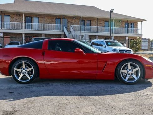Used 2006 Chevrolet Corvette 2dr Coupe w/ Preferred Equipment Group image 18