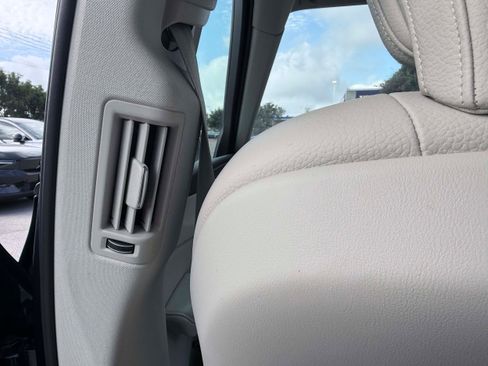 Certified 2024 Volvo XC60 T8 Plus AWD/4WD image 17