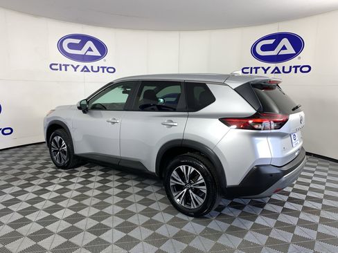 Used 2023 Nissan Rogue SV FWD image 5