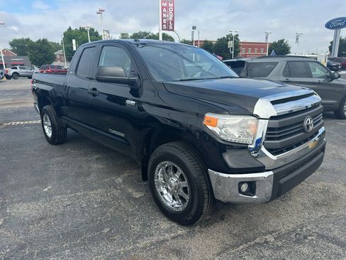 Used 2015 Toyota Tundra SR5 w/ SR5 Upgrade Package AWD/4WD image 3